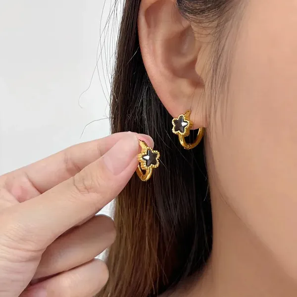 Gold_Star_Earrings_For_Women